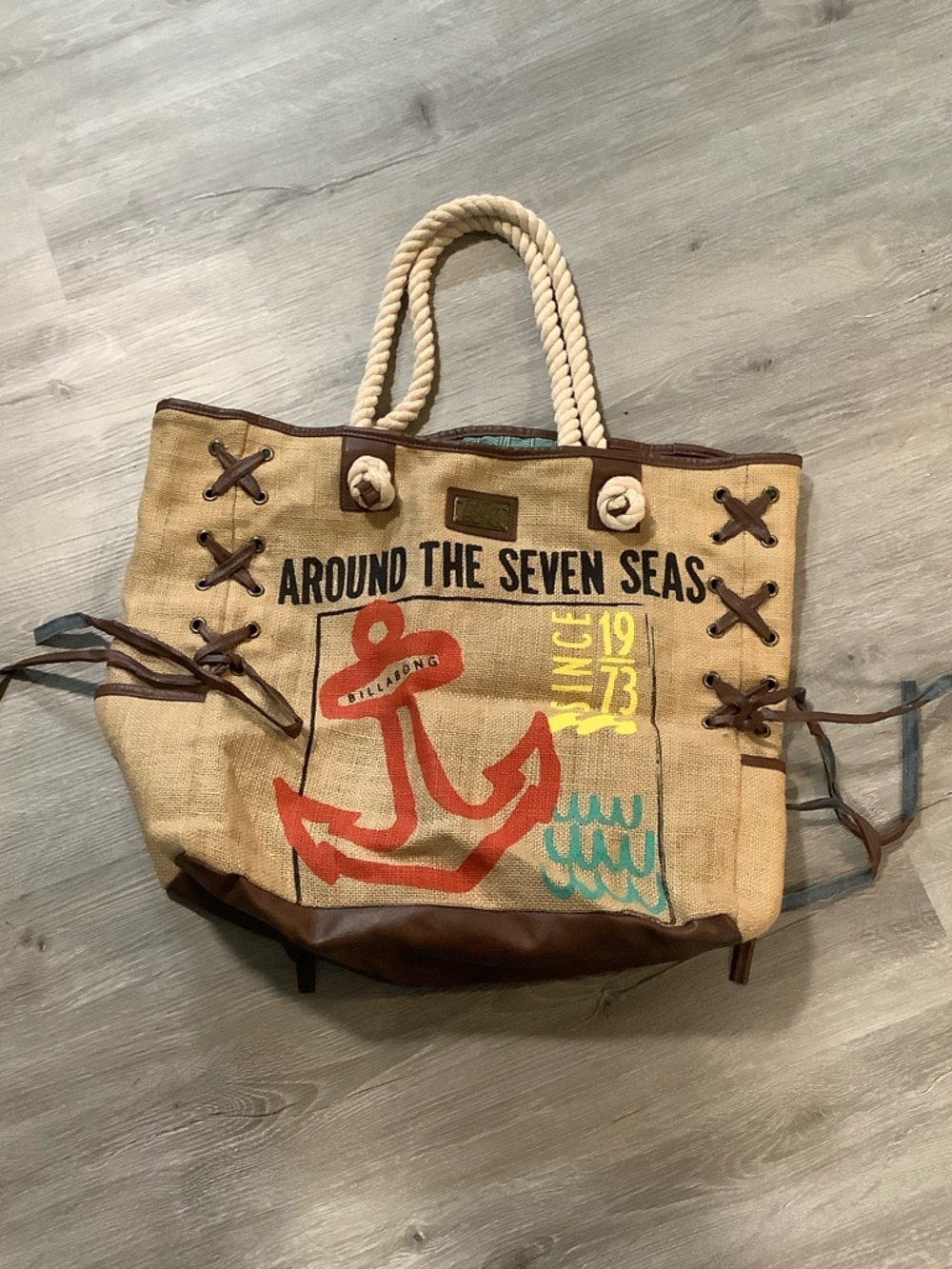 Billabong burlap beach bag around the seven seas